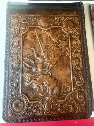 Conjunto Escritorio Cuero Repujado Antiguo