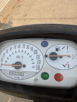 Yamaha Neos 100 Beige/Plata Scooter