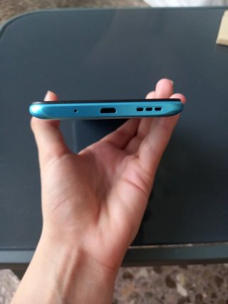 Móvil Negro y Azul