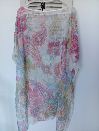 Pareo de playa estampado paisley