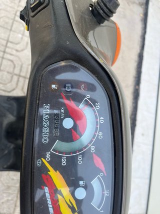 Piaggio Typhoon 125 Scooter Azul/Morado