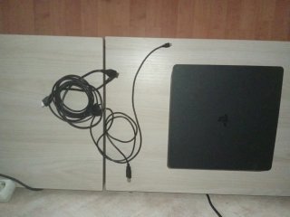 Consola PS4 1TB Negra + 1 Mando