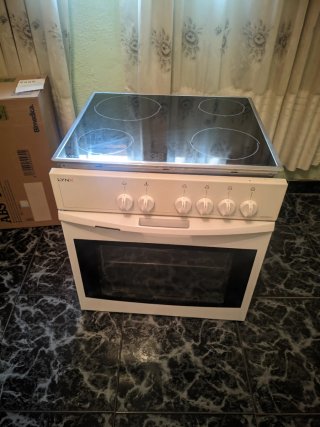Vitrocerámica y Horno Blanco