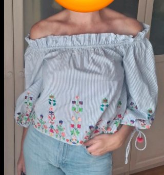 Blusa Hombros Descubiertos Rayas y Flores