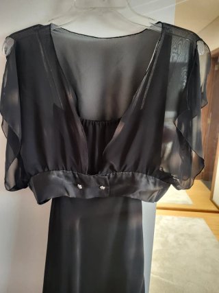 Vestido preto XS com capa