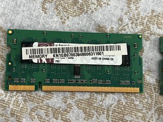 2x Hynix 512MB PC2-5300S-555-12 RAM y 1 de 1G