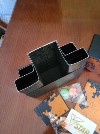 Caja Elite Trainer Pokemon Champion's Path