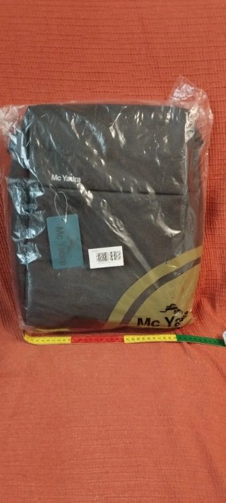 Mochila MC Yadra negra. Nueva.