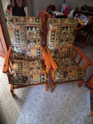 Sofá cama y 2 butacas con estampado