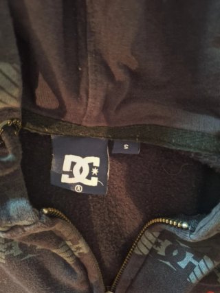 Sudadera DC Shoes con cremallera y capucha