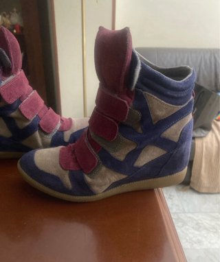 Zapatillas Hakei plataforma interior 9cm.