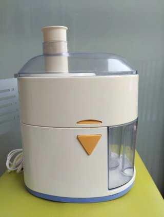 LICUADORA UFESA