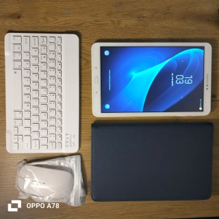 Tablet Samsung Galaxy con Teclado y Ratón