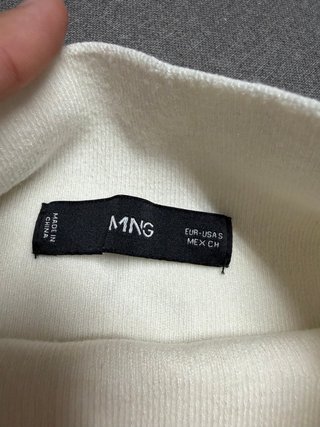Jersey Mango crema cuello alto talla S