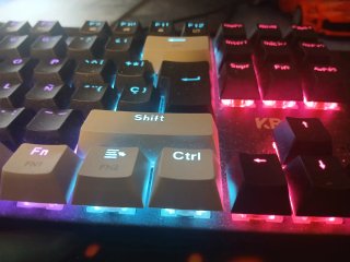 (PRECIO NEGOCIABLE)Teclado Mecánico Krom KASIC TKL