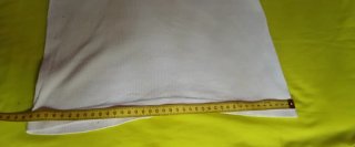 Camiseta de tirantes blanca con escorpión