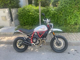 Ducati Scrambler Desert Sled Roja/Blanca