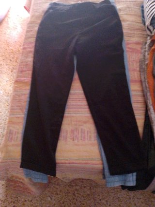 Pantalones vaqueros largos para chica.