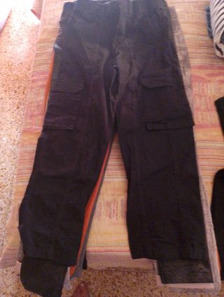 Pantalones vaqueros largos para chica.