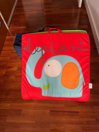 Colchon Cuna y Alfombra para juegos, marca Olmitos