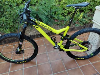 Bicicleta Enduro Commençal Meta AM V4