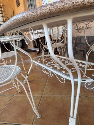 Mesa y sillas de forja