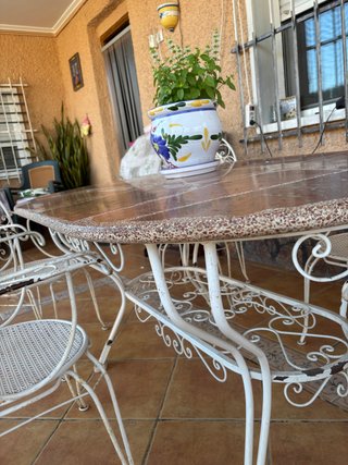 Mesa y sillas de forja