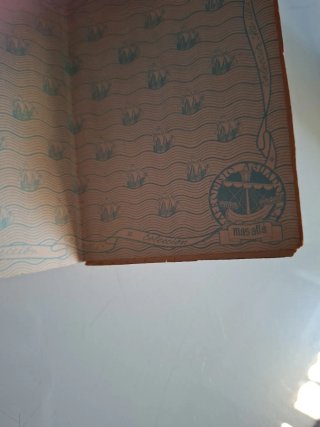 Libro antiguo editado en el año 43