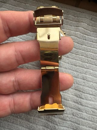 Reloj Pulsar Chronograph 100M Oro y Negro