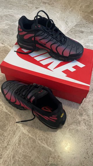 Nike TN Zapatillas Negras y Rojas originales
