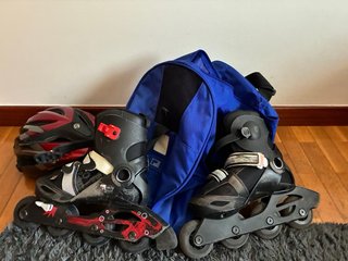 Patinetes en línea negros