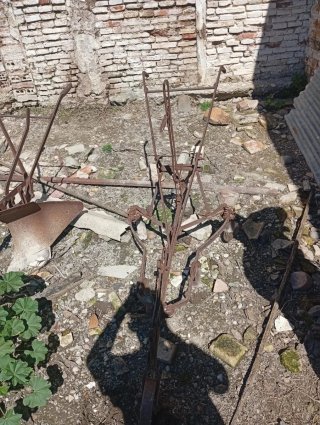Aperos agrícolas antiguos