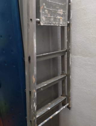Escalera aluminio 4 peldaños
