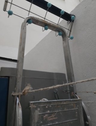 Escalera aluminio 4 peldaños