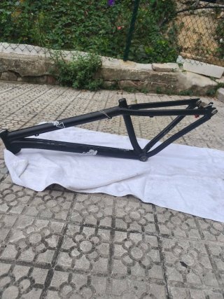 Cuadro Dirt Jump Puntrak Negro