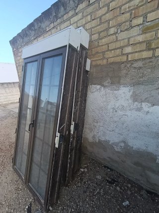 3 Ventanas Doble Acristalamiento Aluminio Marrón