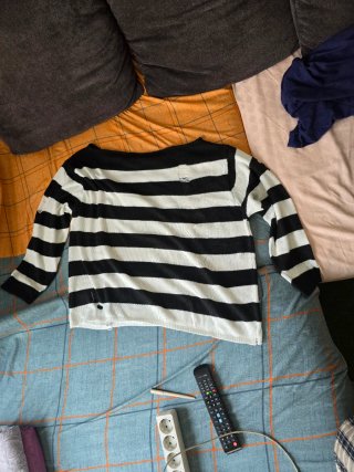 Jersey de rayas blanco y negro