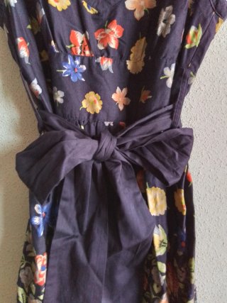 Vestido "Mango" floral talla L.