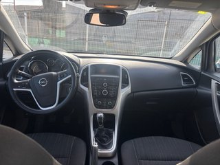 Opel Astra 2011