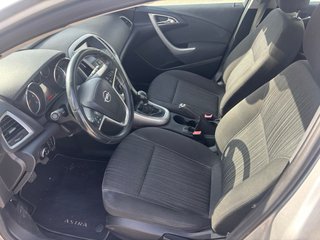 Opel Astra 2011
