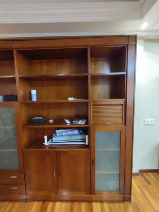 Mueble de salón de madera