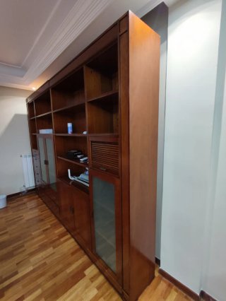 Mueble de salón de madera