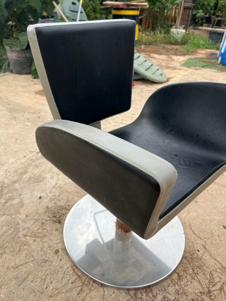 Silla Peluquería Giratoria Negra y Gris