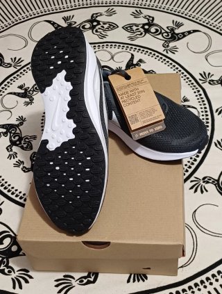 Nike Revolution 7 Talla 41 Gris/Blanco/Negro