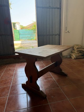 9 Mesas de madera para celebraciones 19€ x cada 1