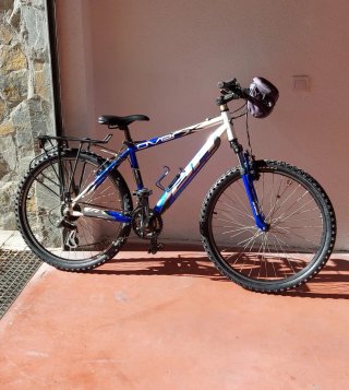 Bicicleta BH Azul y Blanca
