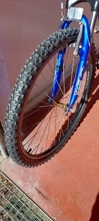 Bicicleta BH Azul y Blanca