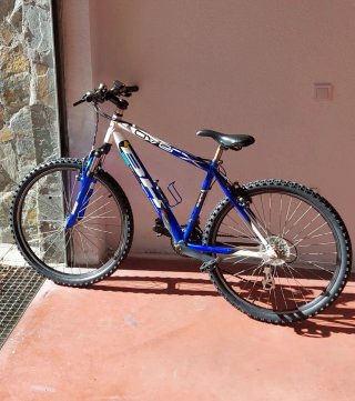 Bicicleta BH Azul y Blanca
