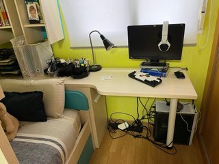 Camatren, mesa estudio, estanterias , buen estado