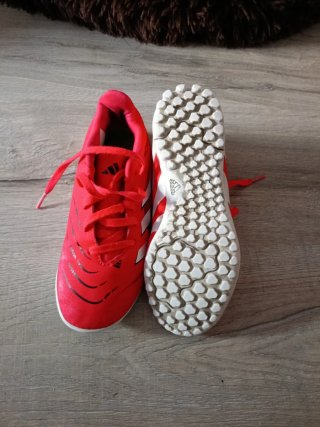 Adidas predator talla 34 multitaco rojas